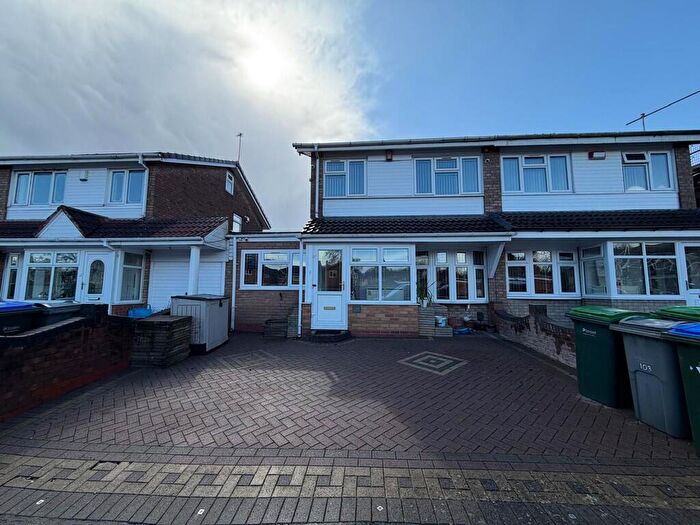 3 Bedroom Semi Detached House To Rent In Walcot Drive, Great Barr, B43