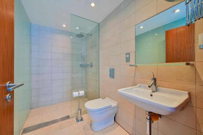2 Bedroom Flat To Rent In Phoenix Apartments, Soho, London, WC2H