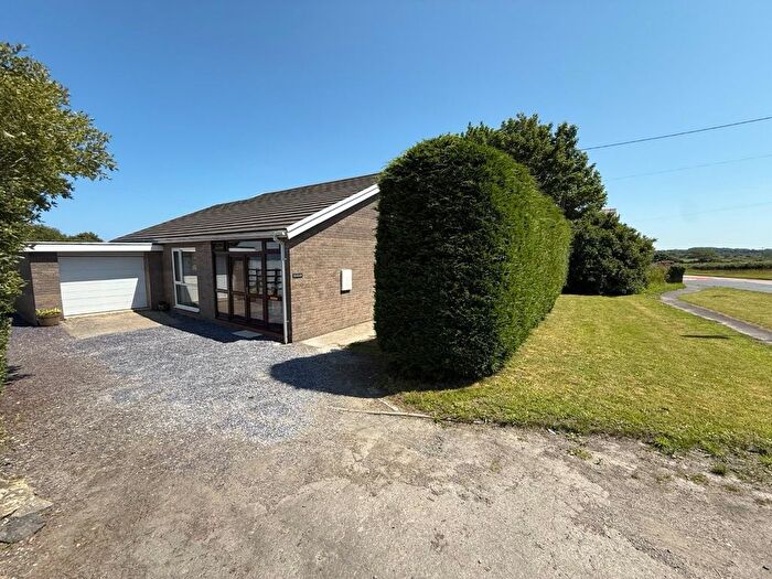 2 Bedroom Bungalow For Sale In Blaenporth, Cardigan, SA43