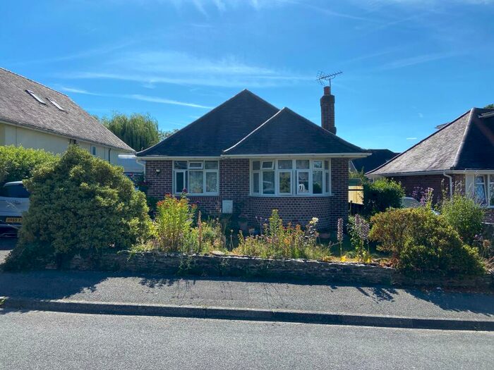 3 Bedroom Bungalow To Rent In Lakewood Road, Ashurst, Southampton, SO40