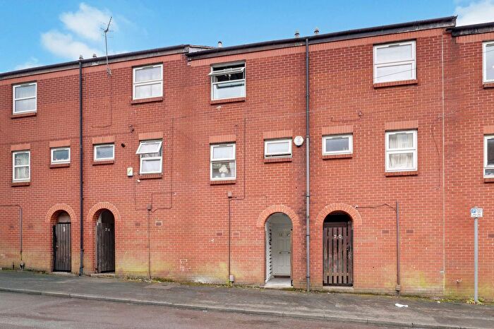 3 Bedroom Terraced House For Sale In Beaconsfield Street, Nottingham, NG7