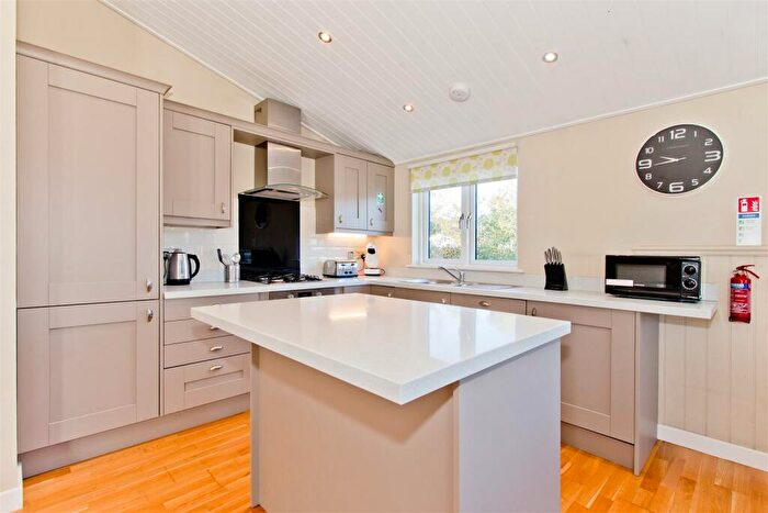 2 Bedroom Detached Bungalow For Sale In Warren Wood, BN24