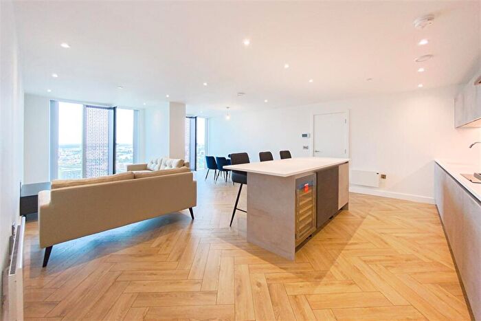 2 Bedroom Apartment To Rent In Elizabeth Tower, M15