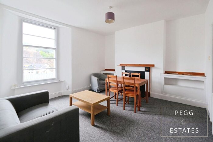 2 Bedroom Flat For Sale In Rock Road, Torquay, TQ2