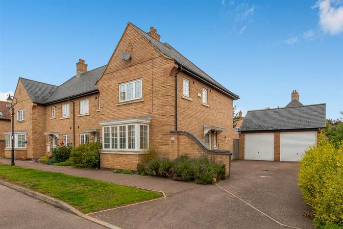 3 Bedroom End Of Terrace House To Rent In Palmerston Way, Stotfold, Hitchin, SG5