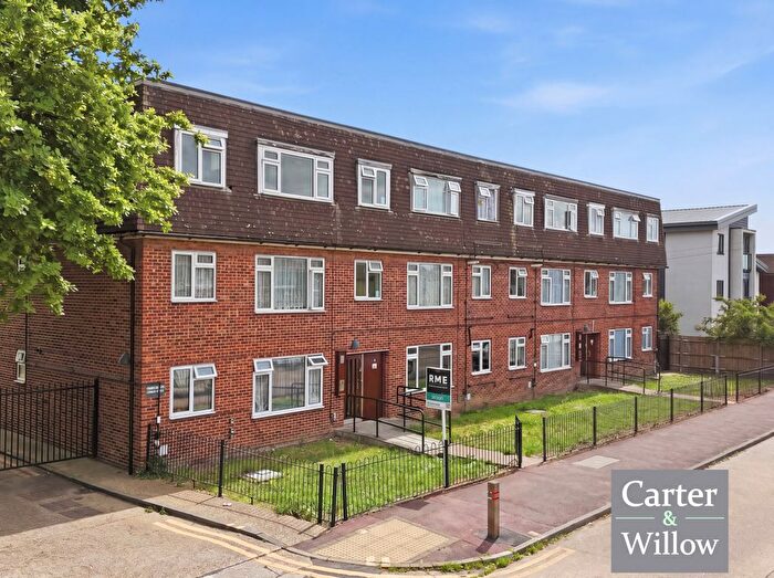 2 Bedroom Flat For Sale In Norton Road, Dagenham, RM10