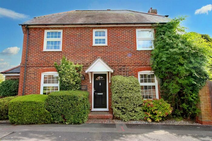 4 Bedroom Detached House To Rent In The Close, Hampstead Norreys, RG18