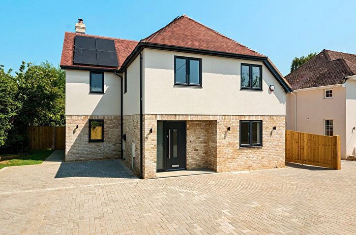 3 Bedroom Detached House For Sale In Romsey Road, West Wellow, Romsey, Hampshire, SO51