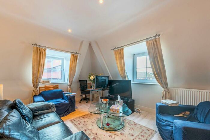 2 Bedroom Flat To Rent In Burnt Oak Broadway, Edgware, HA8