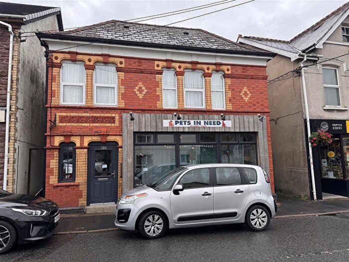 3 Bedroom Detached House For Sale In High Street, Llandybie, Ammanford, SA18