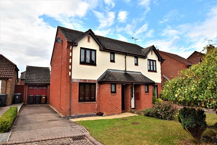 3 Bedroom Semi-Detached House To Rent In Clover Avenue, Bishops Gate, CM23