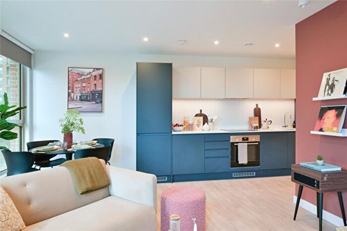 2 Bedroom Apartment To Rent In Uncle Leeds, Whitehall, LS12