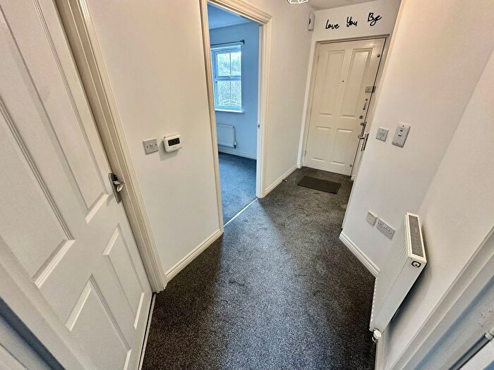 2 Bedroom Flat For Sale In Goodrich Mews, Dudley, DY3