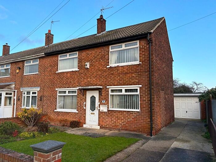 3 Bedroom Semi Detached House For Sale In Fulbeck Court, Billingham, TS23