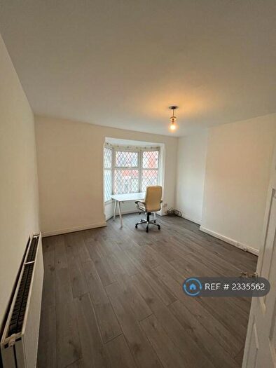 3 Bedroom Terraced House To Rent In Harrow Road, Leicester, LE3