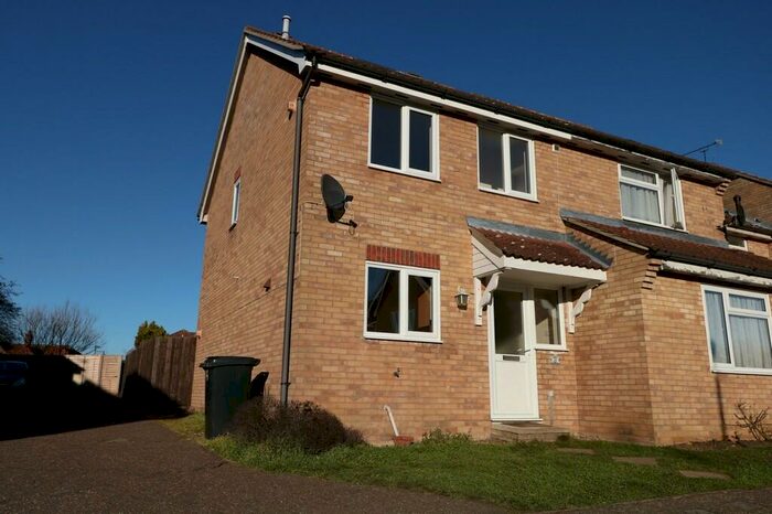 3 Bedroom Semi-Detached House To Rent In Pretty Drive, Scole, IP21