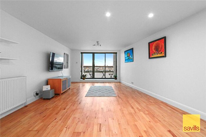 3 Bedroom Apartment To Rent In Chinnocks Wharf, Narrow Street, Limehouse, London, E14