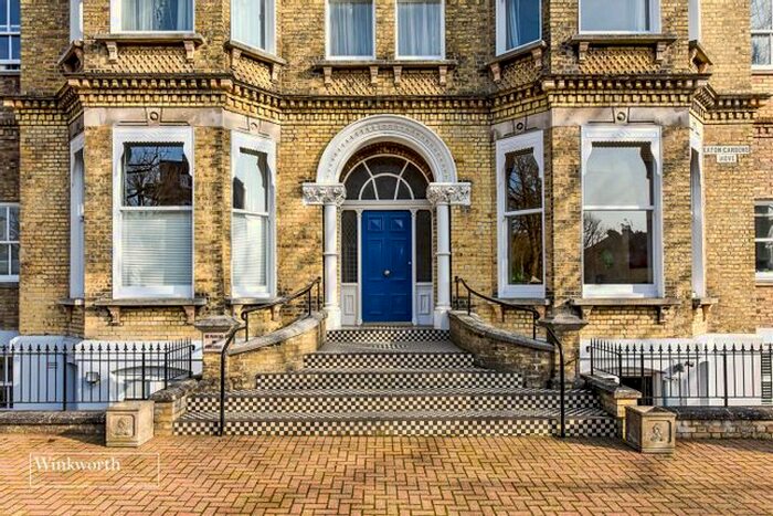 2 Bedroom Flat To Rent In Eaton Gardens, Hove, BN3