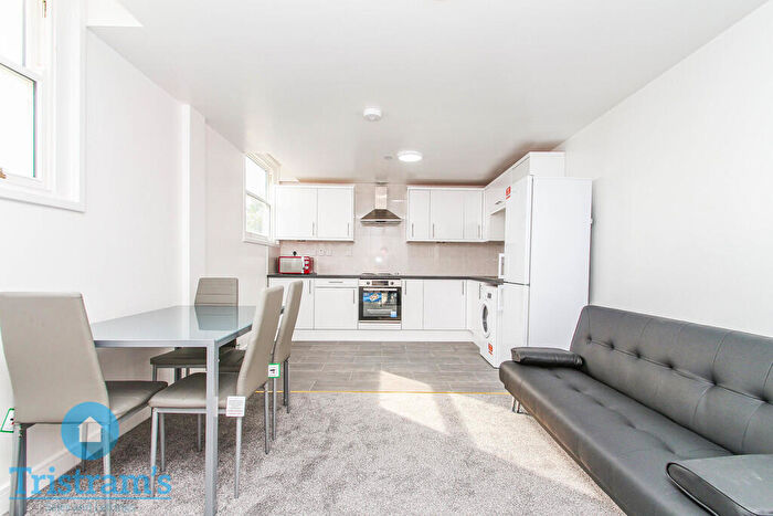 2 Bedroom Apartment To Rent In Castle Boulevard, Nottingham, NG7