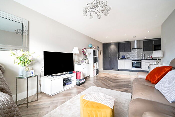 2 Bedroom Apartment For Sale In Sir Robert Peel Court, Stratford Road, Shirley, B90