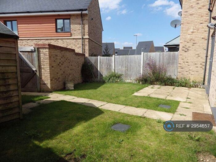 5 Bedroom Terraced House To Rent In Stone Hill, St. Neots, PE19