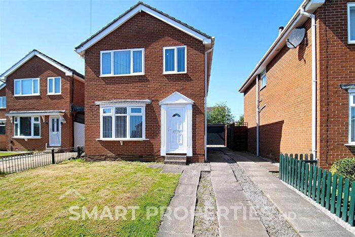 4 Bedroom Detached House To Rent In Steeplands, Huddersfield, HD2