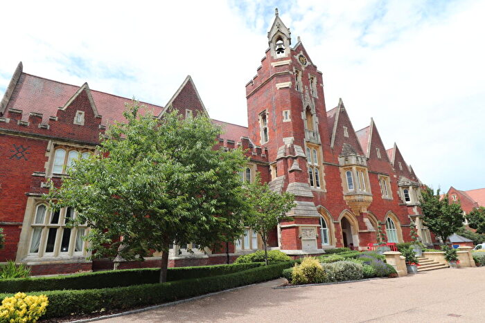 Apartment To Rent In The Galleries - Brentwood, CM14