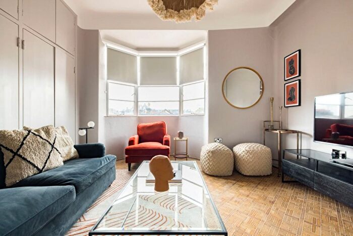 4 Bedroom Flat To Rent In Charlotte Street, London, W1T