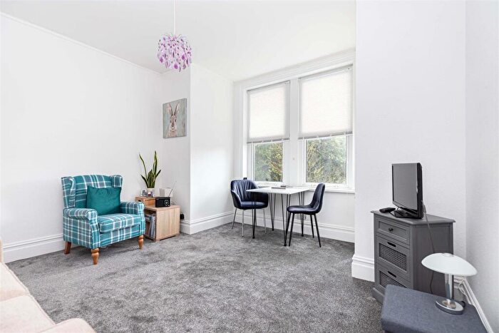 1 Bedroom Flat For Sale In Southcote Road, Bournemouth, BH1