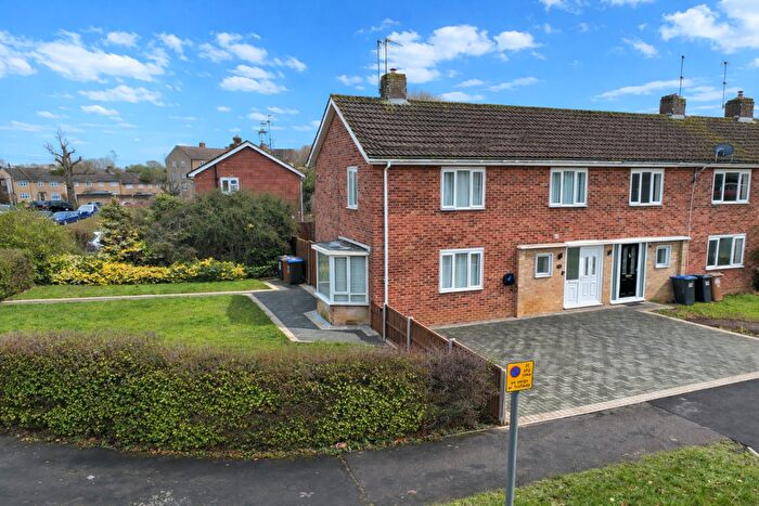 3 Bedroom End Of Terrace House For Sale In Lowerfield, Welwyn Garden City, AL7