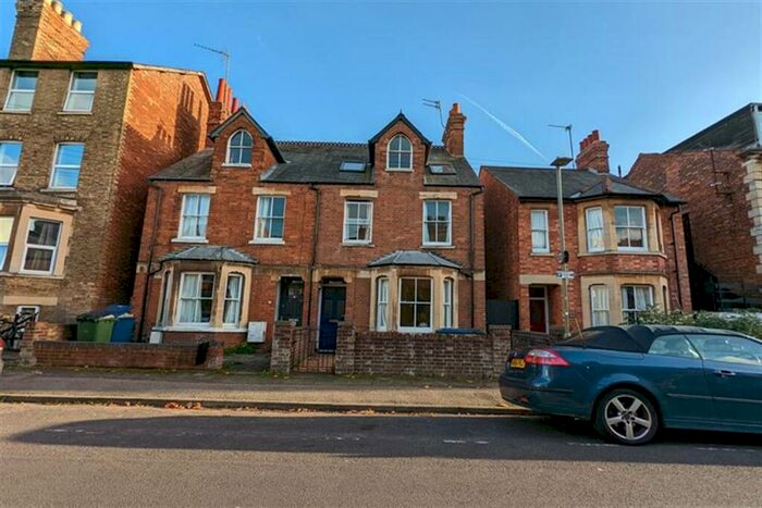 5 Bedroom Semi-Detached House To Rent In James Street, Cowley, Oxford, Oxfordshire, OX4