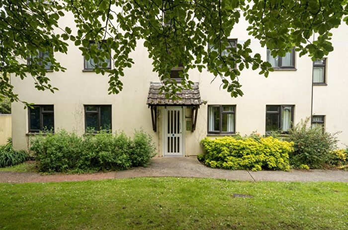 1 Bedroom Flat For Sale In Two Acre Close, Paignton, Devon, TQ3