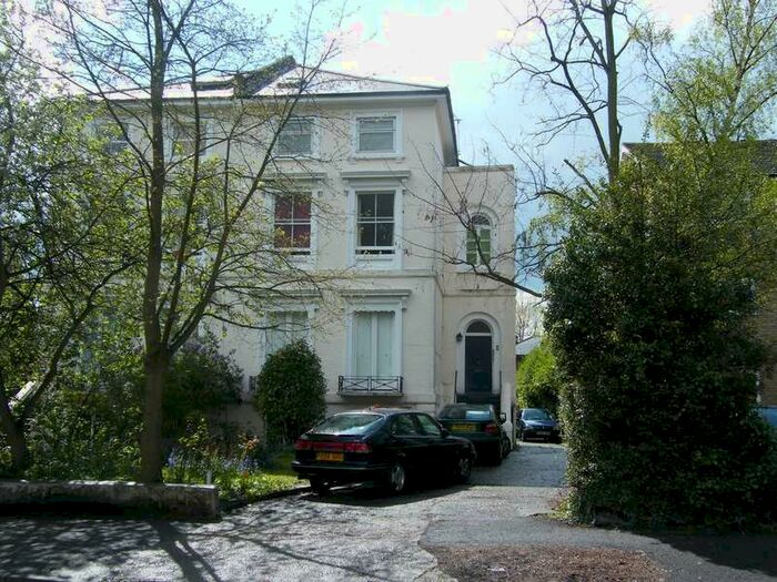 2 Bedroom Ground Maisonette Flat To Rent In Surbiton, KT5