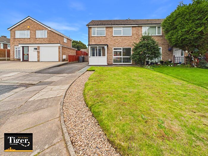 3 Bedroom Semi Detached House For Sale In Ribby Place, Blackpool, FY4