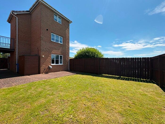 3 Bedroom Detached House To Rent In Waterway Terrace, East Kilbride, South Lanarkshire, G74