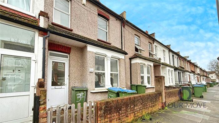 3 Bedroom Terraced House To Rent In Brookdene Road, London, SE18