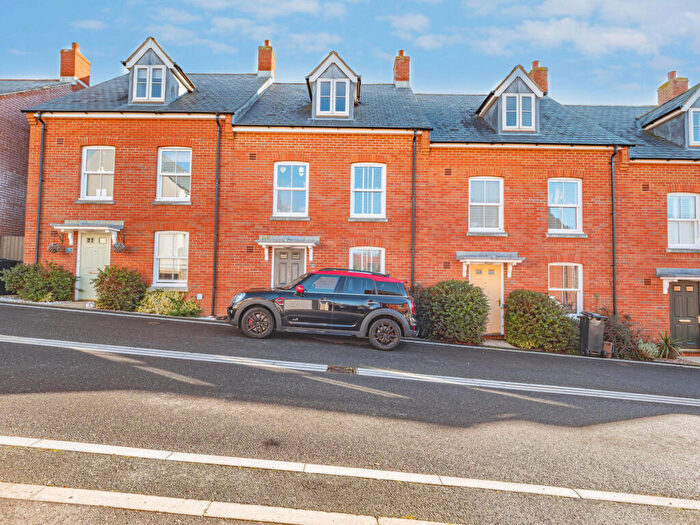 4 Bedroom Town House For Sale In Lilly Lane, Weymouth, DT3