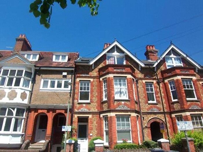 1 Bedroom Apartment To Rent In Dene Road, Guildford, GU1