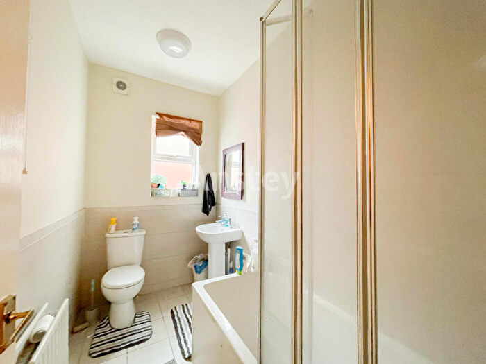 6 Bedroom Semi-Detached House To Rent In Burlington Road, Southampton, SO15