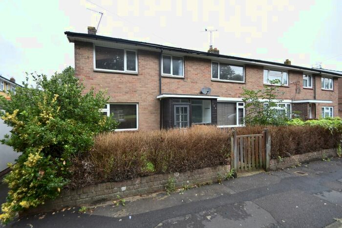 5 Bedroom Semi-Detached House To Rent In Wakefords Way, Havant, PO9