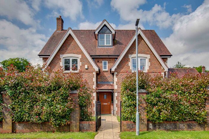 5 Bedroom Detached House For Sale In Willow Chase, Hazlemere, HP15