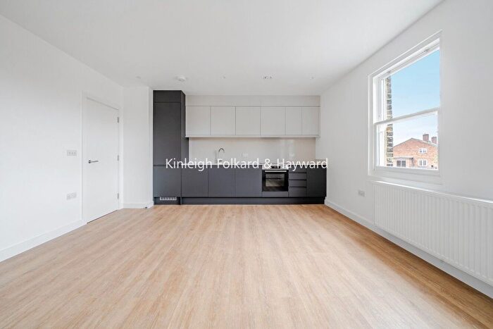 1 Bedroom Flat To Rent In The Mall, London, W5