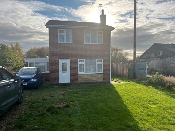 2 Bedroom Detached House For Sale In Whale Drove, Whaplode Drove, Spalding, PE12