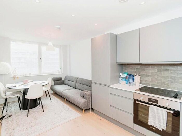 1 Bedroom Apartment For Sale In Romsey Road, Southampton, Hampshire, SO16