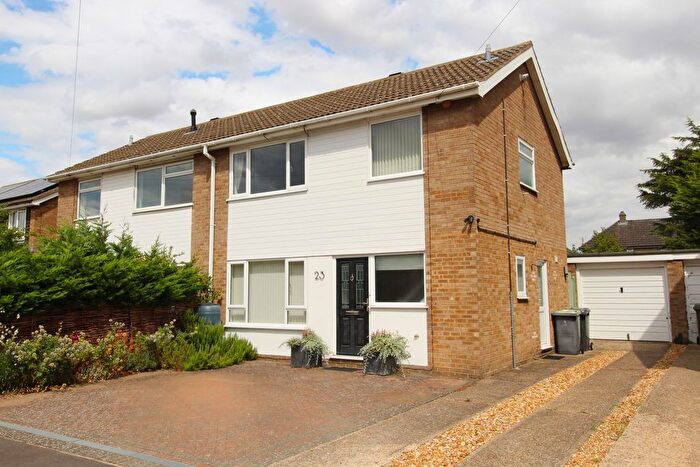 3 Bedroom Semi-Detached House For Sale In Girtford Crescent, Sandy, SG19