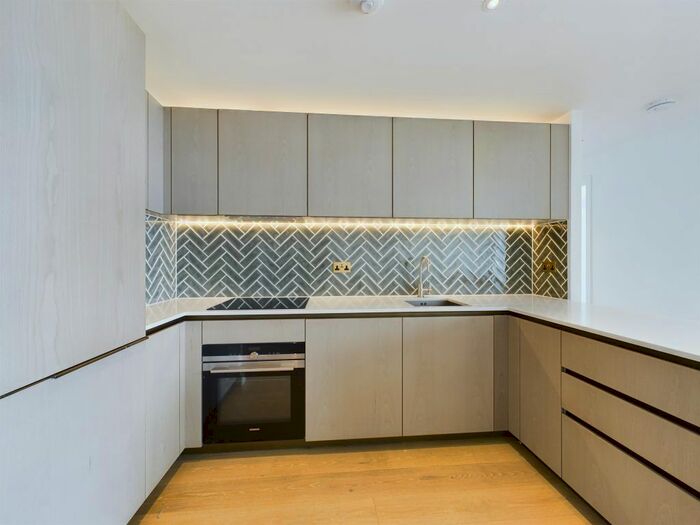 2 Bedroom Flat For Sale In City Road, London, EC1V
