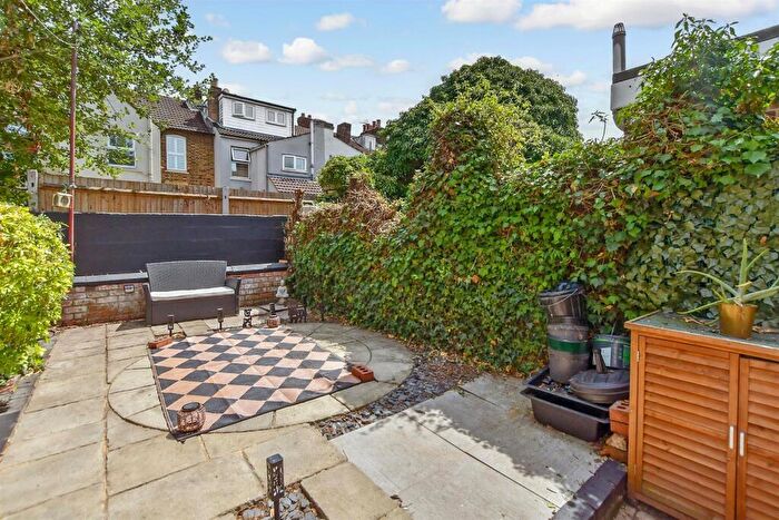 3 Bedroom Terraced House For Sale In Melville Road, Maidstone, Kent, ME15