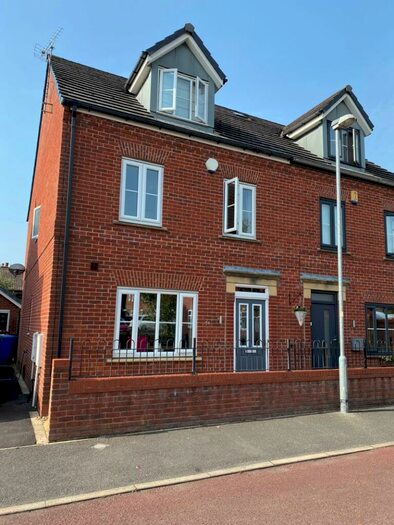 4 Bedroom Mews To Rent In New Street, Eccleston, PR7