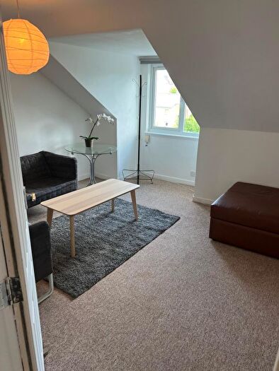 4 Bedroom Flat To Rent In Gillespie Crescent, Edinburgh, EH10