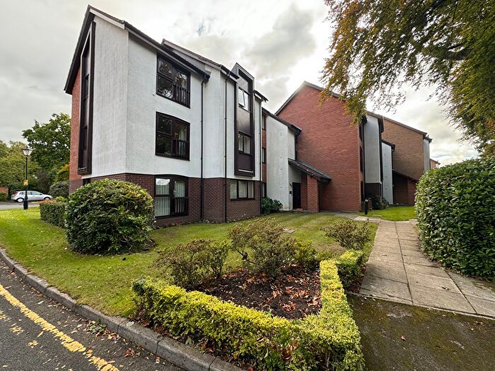 2 Bedroom Flat To Rent In Copper Beeches, School Lane, Solihull, B91